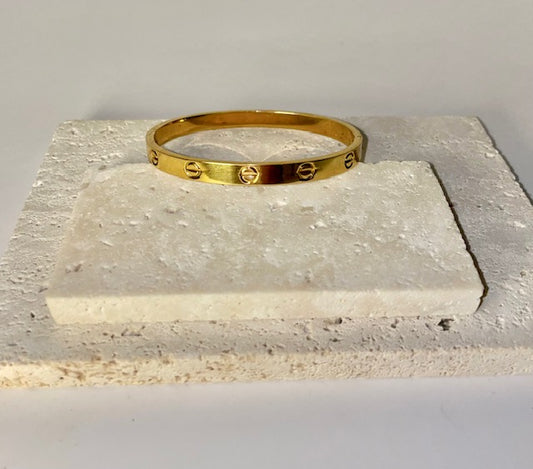 Gold bangle bracelet
